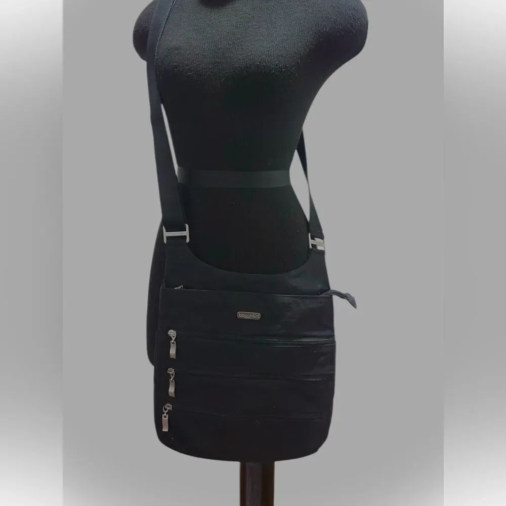 Baggallini Black Lightweight Crossbody with Multiple Zip Pockets